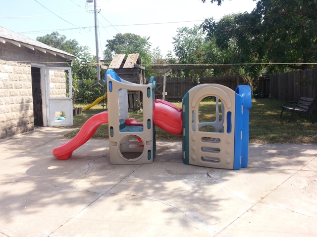 8 in 1 adjustable playground
