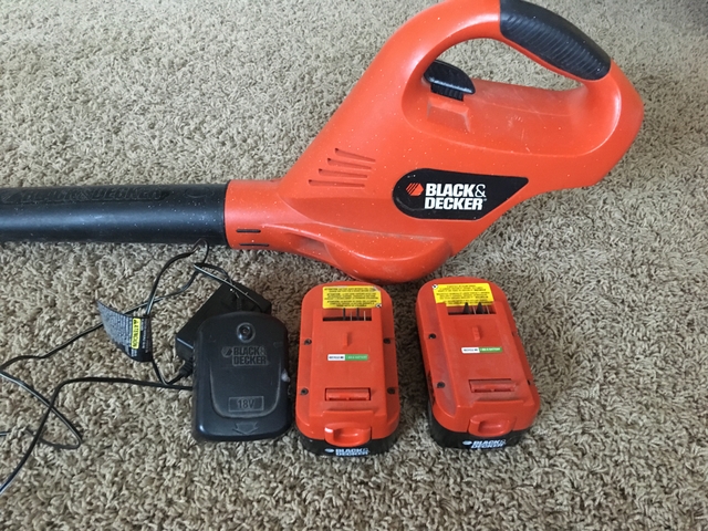 Black and decker cordless online 18v leaf blower ns118