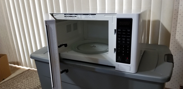 White Kenmore Mounted Microwave - Nex-Tech Classifieds