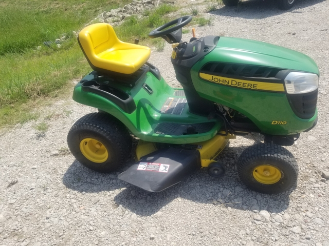 John deere best sale d110 riding mower