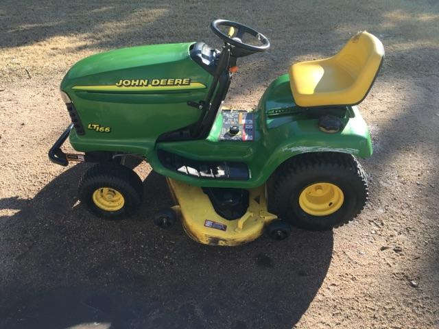 John deere 126 ride on online mower