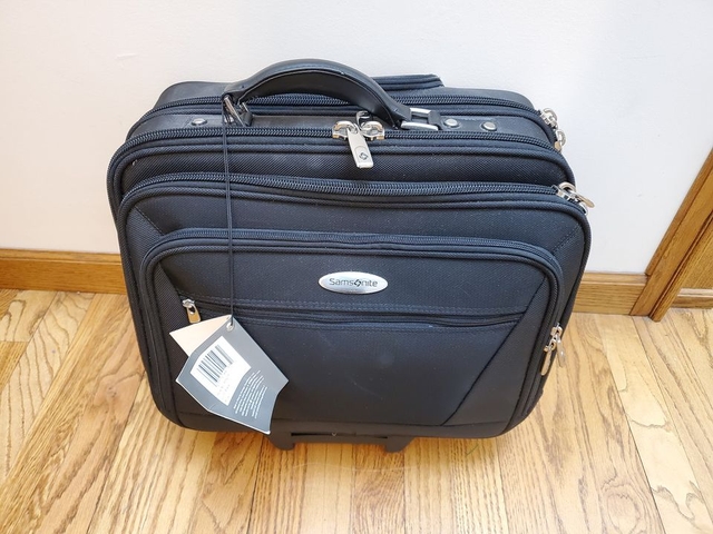 New Samsonite Wheeled Briefcase - Nex-Tech Classifieds