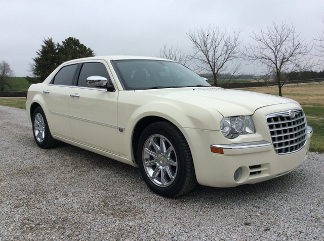 Chrysler 300c 5 7