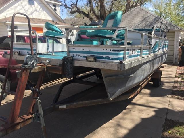 1994 Voyager Pontoon Boat - Nex-Tech Classifieds