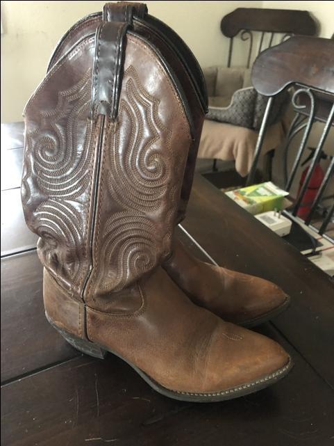 Women's cowboy boots, size 6 - Nex-Tech Classifieds