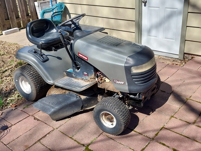 Craftsman LT 2000 lawn tractor - Nex-Tech Classifieds