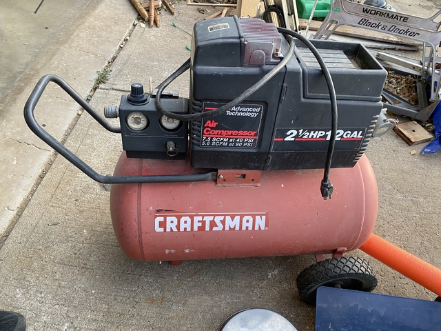 Craftsman 2.5 Hp 6 CFM 12 gal Air Compressor - Nex-Tech Classifieds