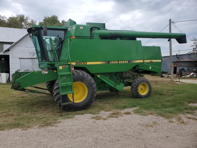 John Deere 9600 Combine Nex Tech Classifieds 1945