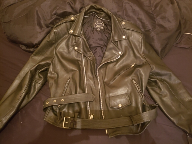 Mens leather jacket - Nex-Tech Classifieds