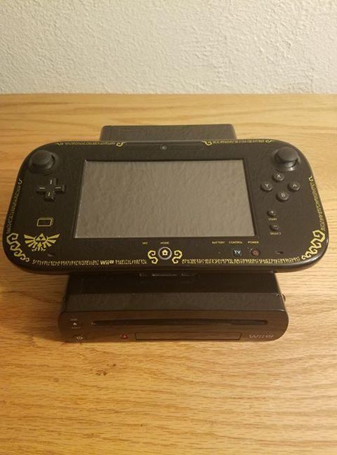 Nintendo Wii U Black in perfect condition bundle with Zelda remote and game