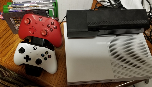 Xbox 1S Minecraft bundle along with a Kinect system. - Nex-Tech Classifieds