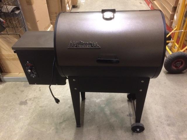 Traeger JR. Elite Grill w/ cover...like new! - Nex-Tech Classifieds