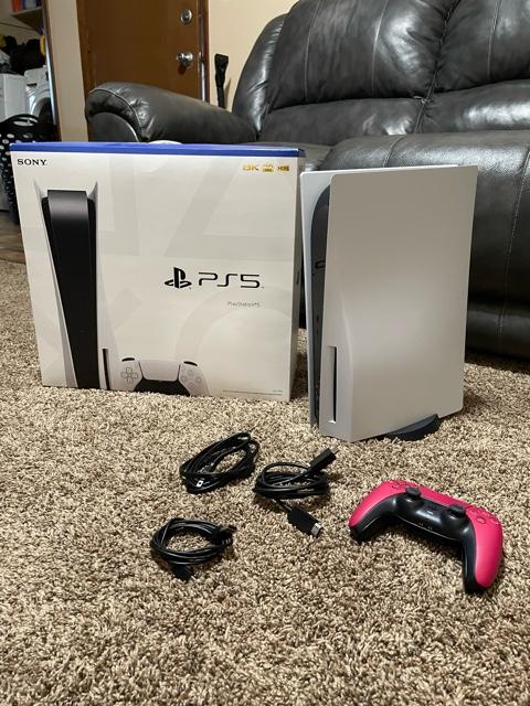 SOLD - Ps5 used like new