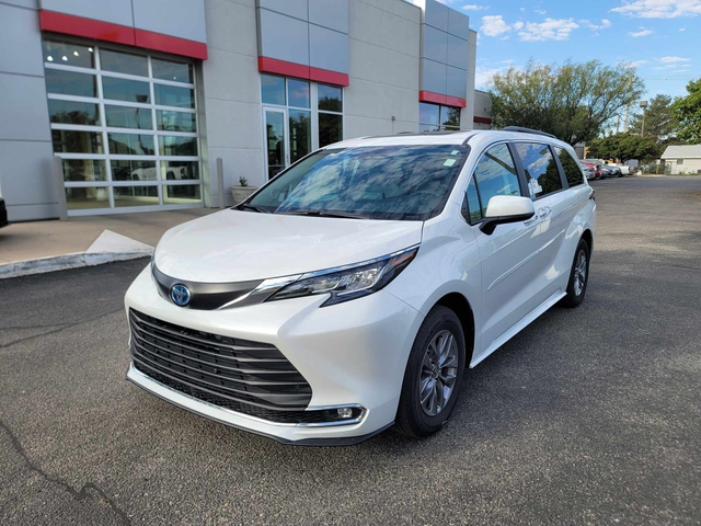 2023 Toyota Sienna XLE in Windchill Pearl - Nex-Tech Classifieds