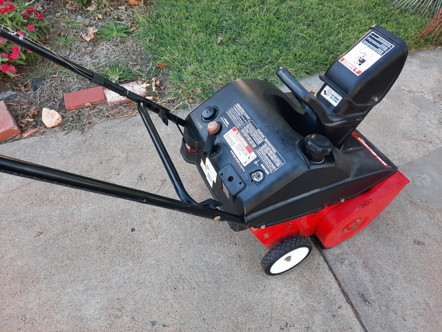 Yard machines snow thrower 21 online inch