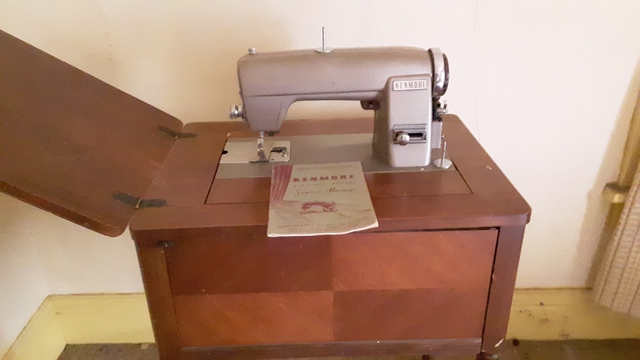 Vintage Kenmore Sewing Machine - Nex-Tech Classifieds