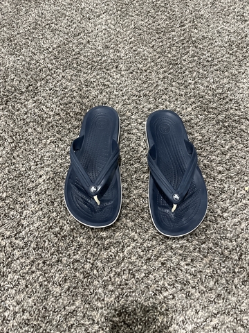 Women’s Crocs Flip Flops Size 9 - Nex-Tech Classifieds