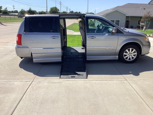 Handicap Van - Nex-Tech Classifieds