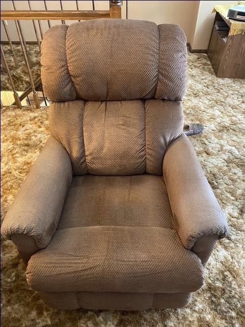 Rocker Recliner Chair - Nex-Tech Classifieds