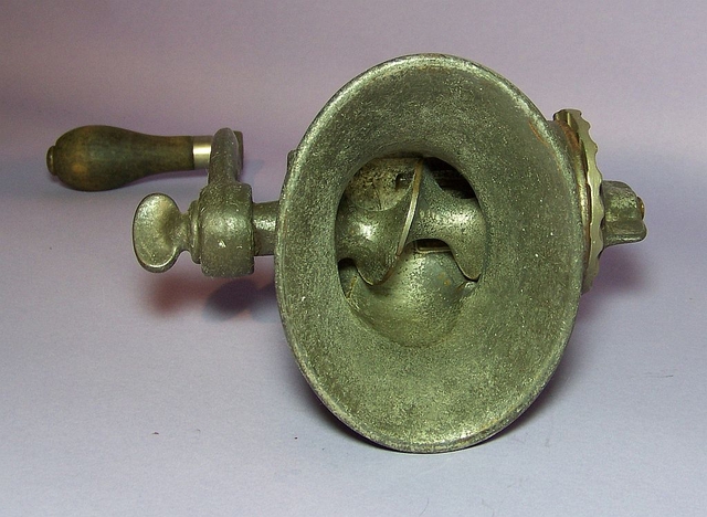 Antique metal meat grinders - Nex-Tech Classifieds