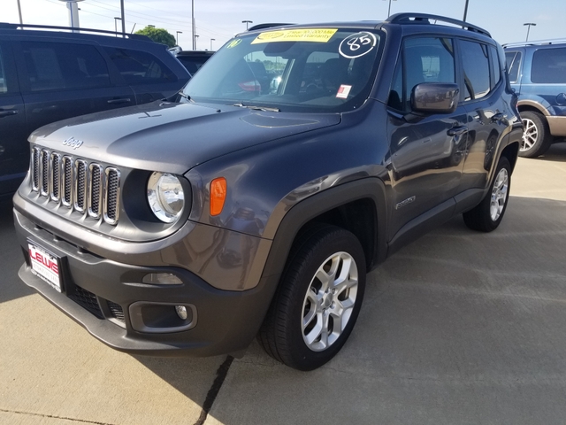WOW! MUST GO! 2016 JEEP RENEGADE LATITUDE 4X4, ONLY 38K MI