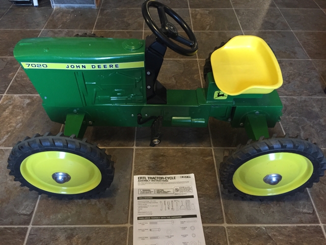john deere 7020 pedal tractor