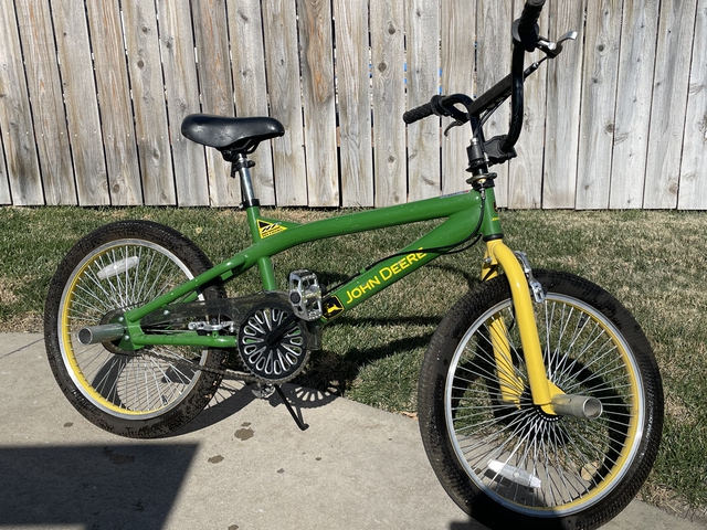 John deere 20 2024 inch bike