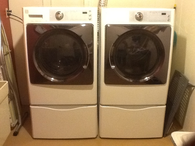 SOLD Kenmore Elite Front Load Washer Dryer, Kenmore Washer And Dryer  Stands