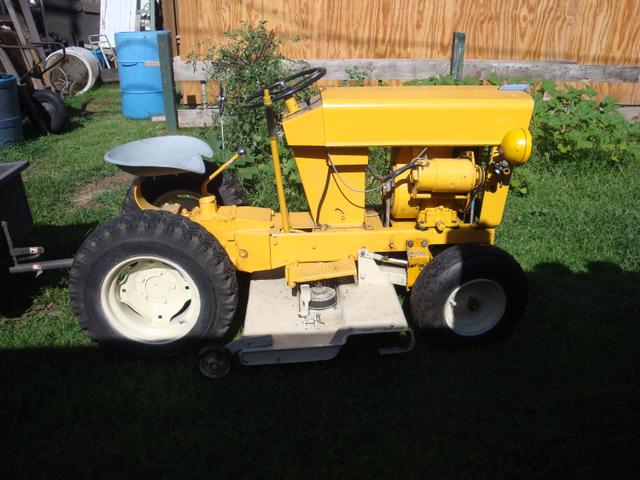 1962 INTERNATIONAL HARVESTER CUB CADET