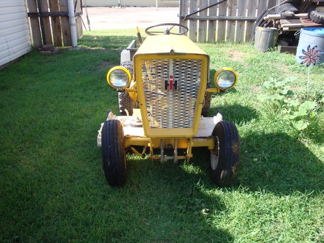 1962 INTERNATIONAL HARVESTER CUB CADET