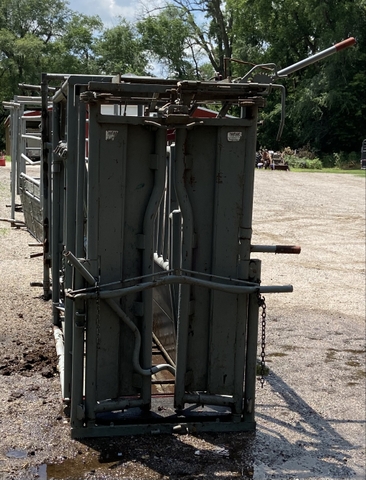 WW Cattle Chute - Nex-Tech Classifieds