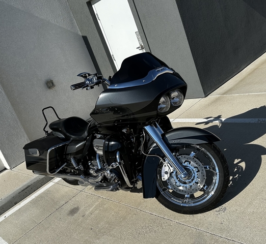 2011 Harley Davidson CVO Road glide Ultra - Nex-Tech Classifieds