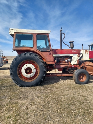 1466 International Tractor with Front Blade - Nex-Tech Classifieds