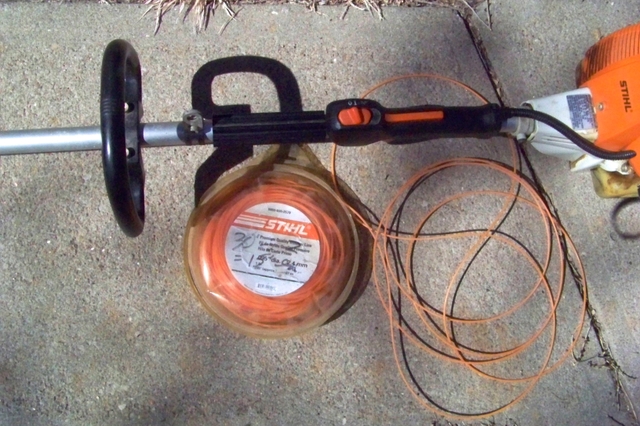 Black and Decker weed Wacker spool - Nex-Tech Classifieds