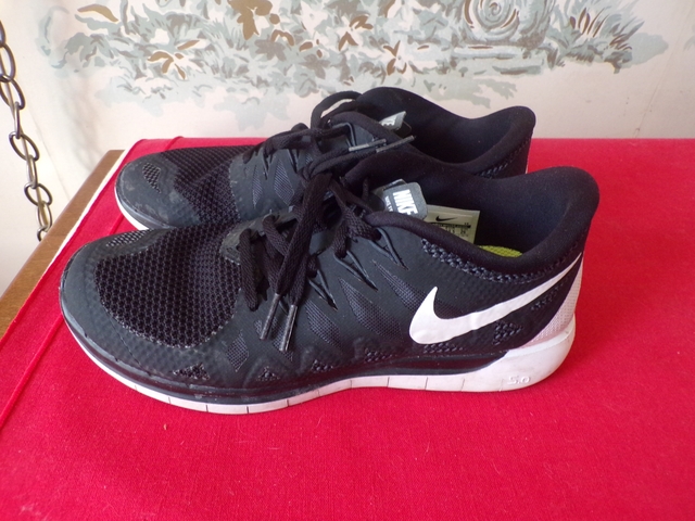 Ladies Nike Free 5.0 running shoes 