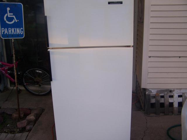 Frigidaire Refrigerator Freezer 14 5 Cu Feet No Frost Nex Tech