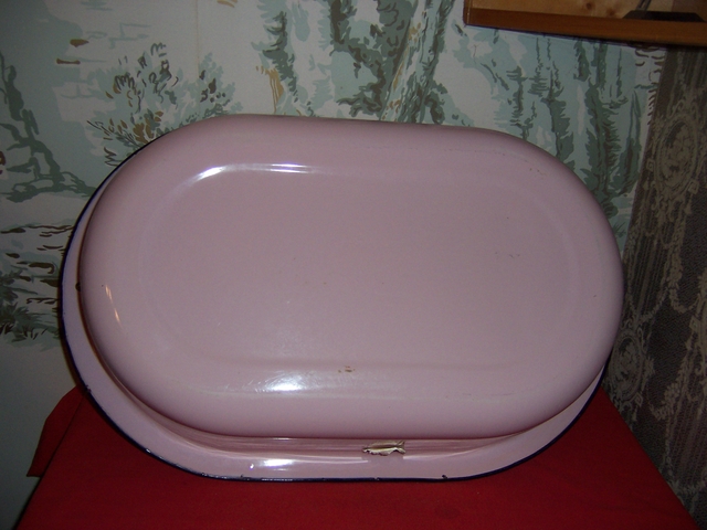 Vintage Porcelain Enamel Pink Baby Bath, Vintage Pink Enamel Baby Bathtub