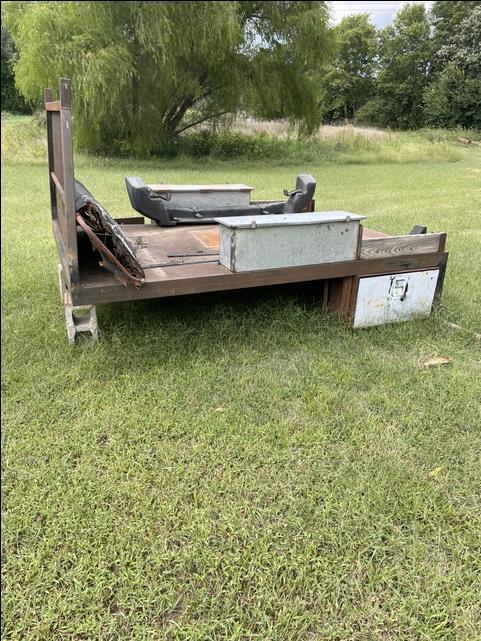 Pickup truck welder flatbed - Nex-Tech Classifieds