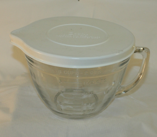 Anchor Hocking Glass Batter Bowl, 8 Cup Measuring Glass Bowl. Vintage 