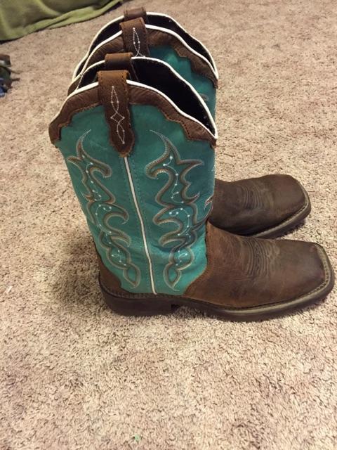 justin cowgirl boots square toe