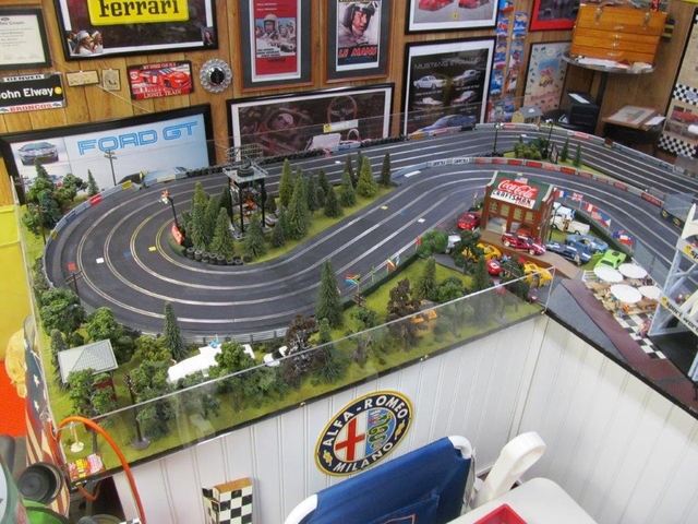 4 Lane Slot Car Track & Table - Nex-Tech Classifieds