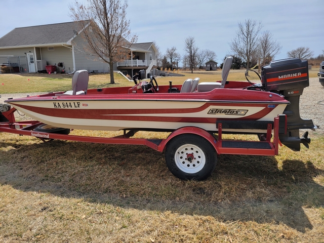 1984 Stratos fishing boat. - Nex-Tech Classifieds