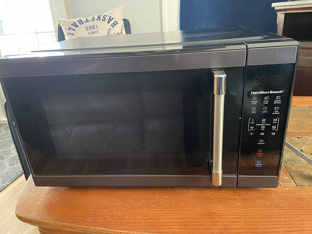 Oster microwave - Nex-Tech Classifieds