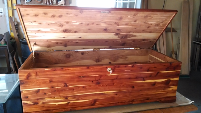 Rockford Cedar Chest - Nex-Tech Classifieds