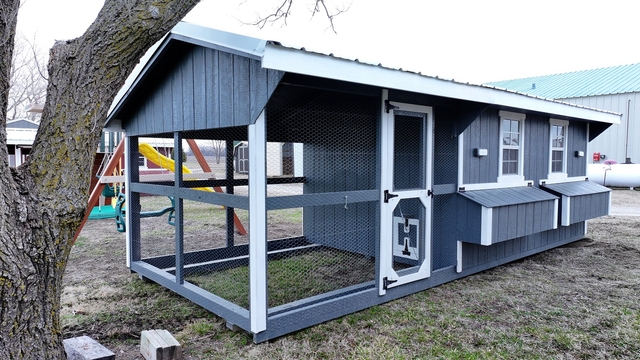 8'x12' Chicken Coop with 8' Run and Two 4-Sec Nesting Bxs - Nex-Tech ...