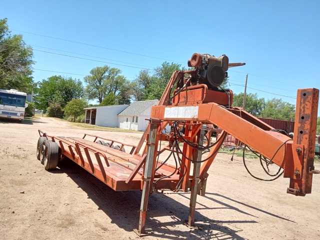 bale mover will haul 4 round bales with tractor or 5th wheel - Nex-Tech ...