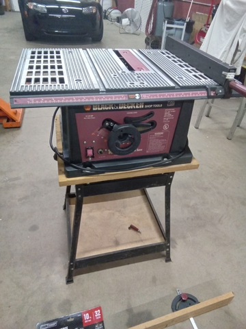 Sold at Auction: Black & Decker Table Saw, Blade 10, 120 V