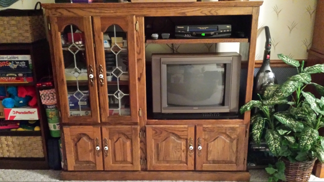 Entertainment Center Oak With Leaded Glass Doors Nex Tech