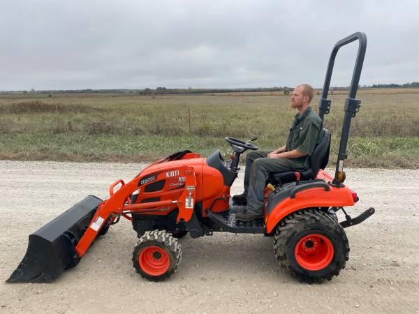 Kioti Cs2510 4x4 Tractor With Loader Nex Tech Classifieds