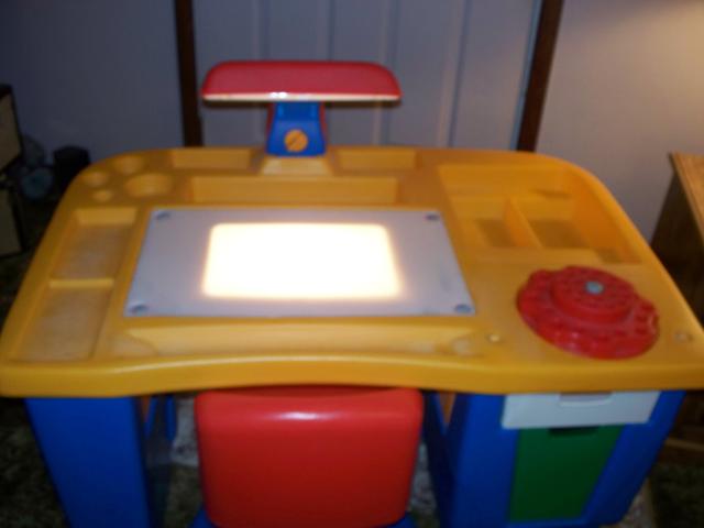 little tikes light up desk with swivel chair